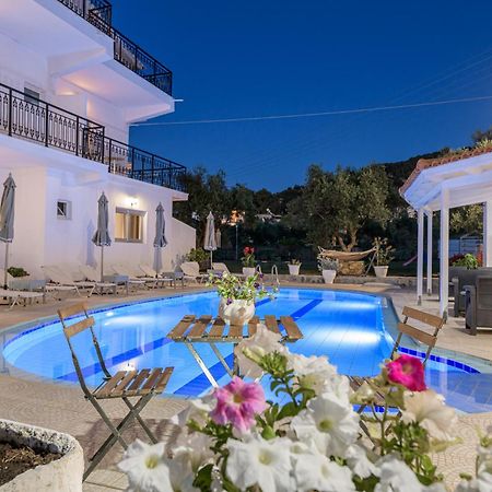 Denise Studios And Apartments Аргаси Екстериор снимка