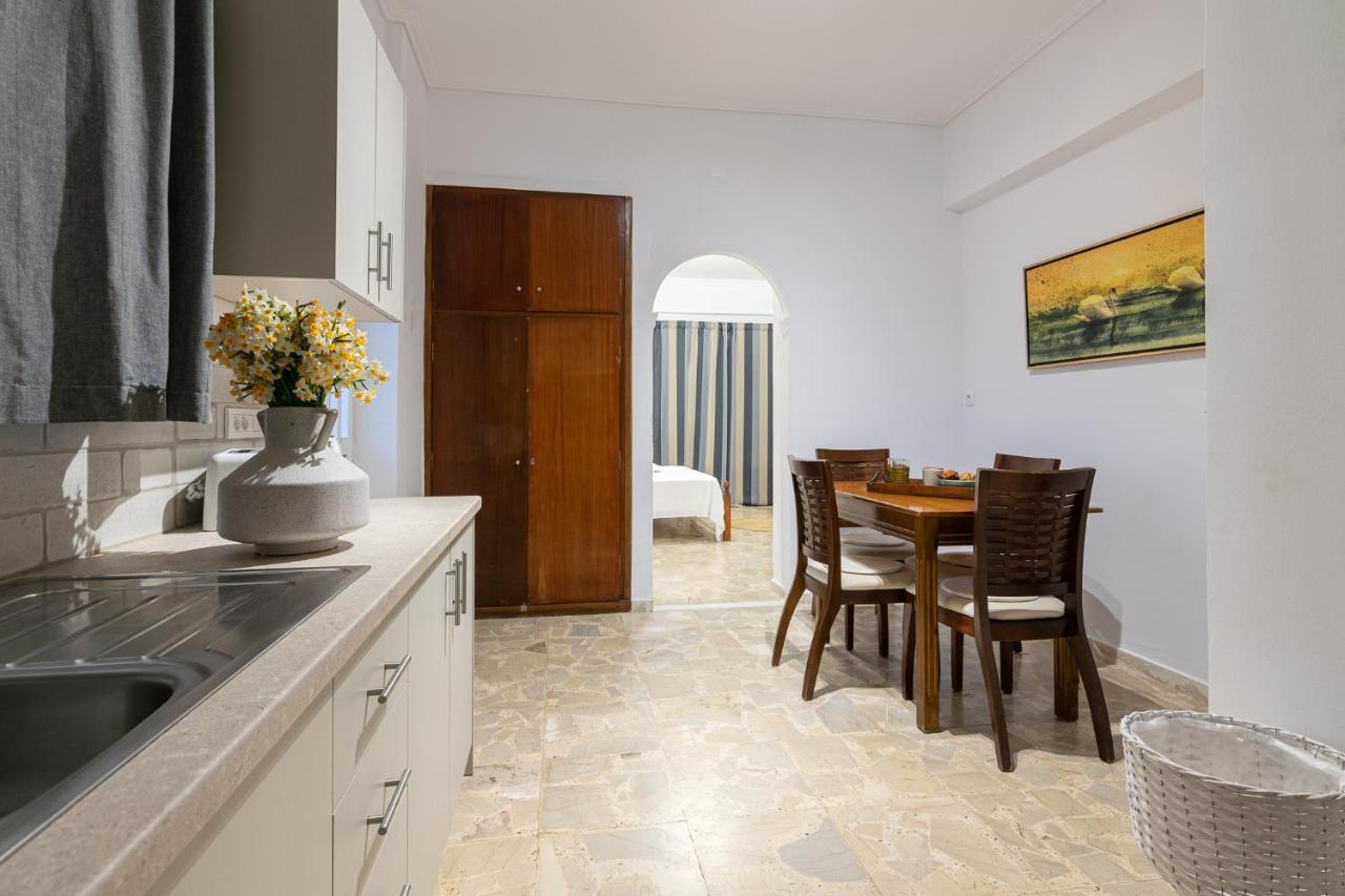Denise Studios And Apartments Аргаси Екстериор снимка