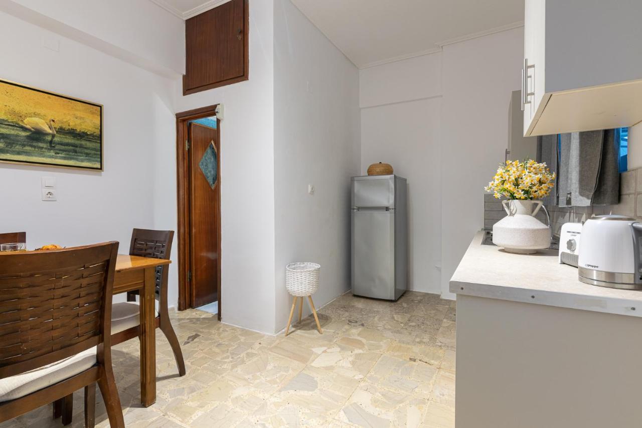 Denise Studios And Apartments Аргаси Екстериор снимка