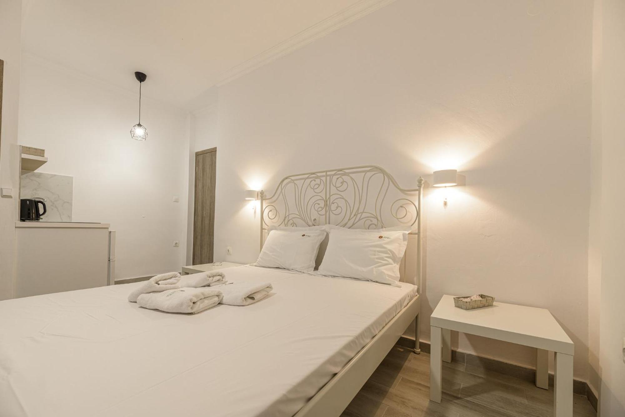 Denise Studios And Apartments Аргаси Екстериор снимка