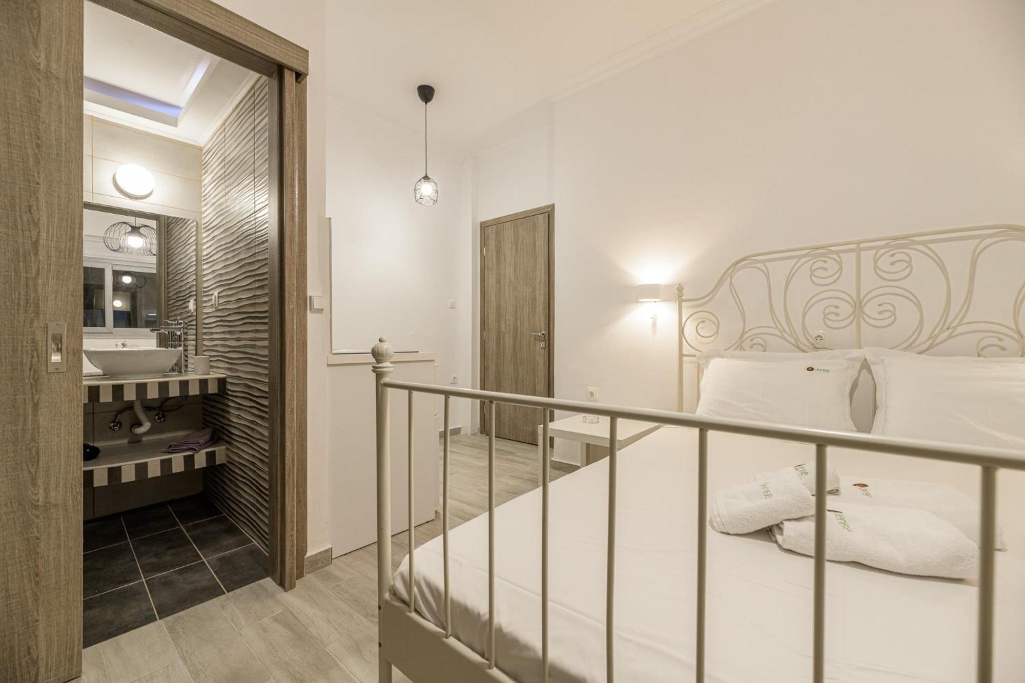 Denise Studios And Apartments Аргаси Екстериор снимка