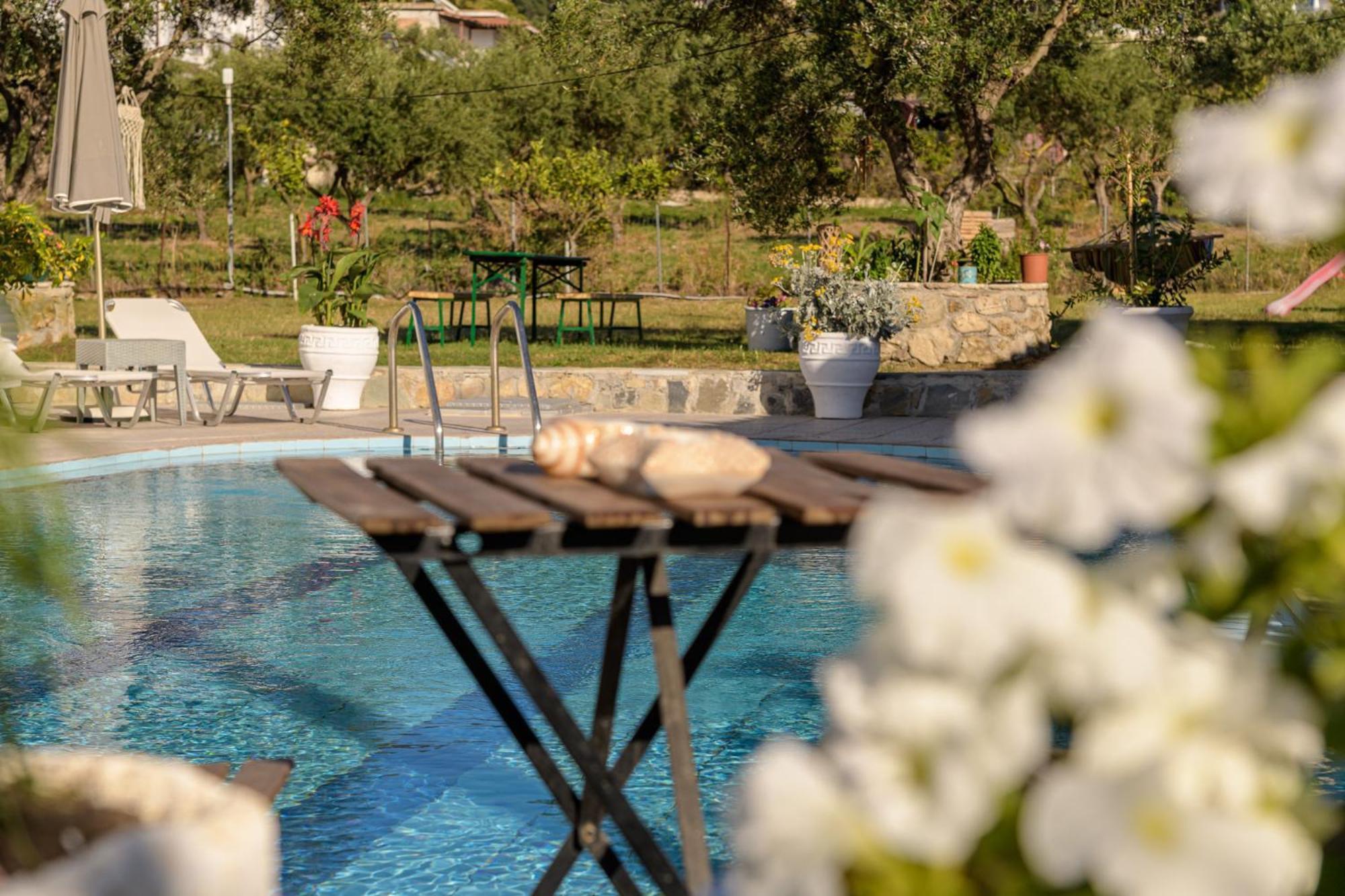 Denise Studios And Apartments Аргаси Екстериор снимка